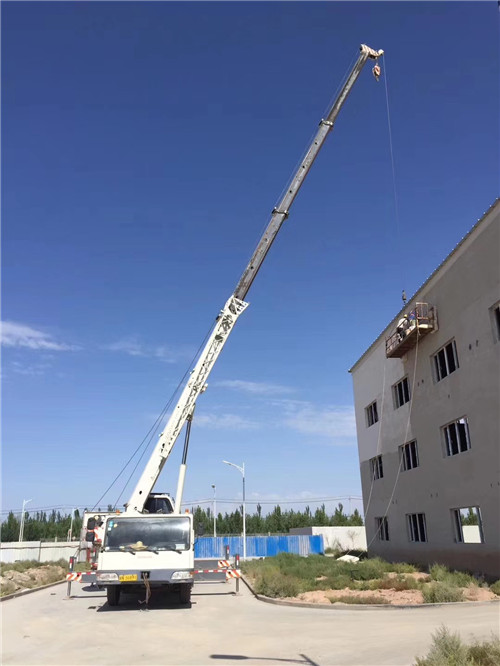 左权县“轻装强干”—— 吊车的 “轻量化臂架” 技术